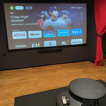 Appartement Theme Cinema