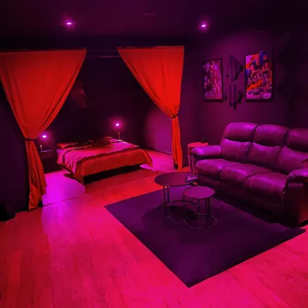 Cosy Cinéma, Parking, Arrivée Autonome *